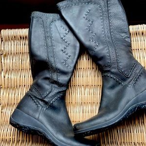 Clarks artisan black leather boots wide calf 11
